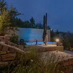 度假居 Olive Garden-pool, Privacy & Parking 马卡尔斯卡