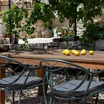 Olive Garden-pool, Privacy & Parking 度假居 *