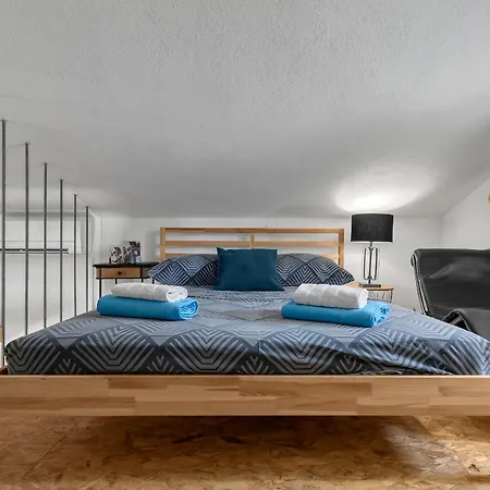 Olive Garden-pool, Privacy & Parking Feriehus