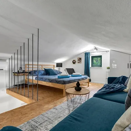 Olive Garden-pool, Privacy & Parking Feriehus