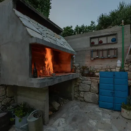 Feriehus Olive Garden-pool, Privacy & Parking Makarska