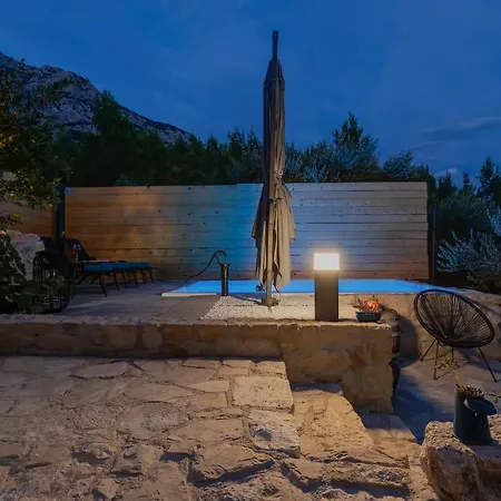 Nyaraló Olive Garden-pool, Privacy & Parking Makarska