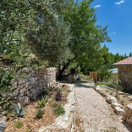 Olive Garden-pool, Privacy & Parking Feriehus Makarska