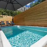 Olive Garden-pool, Privacy & Parking Σπίτι διακοπών *