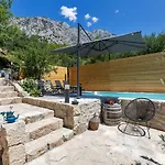 Olive Garden-pool, Privacy & Parking Σπίτι διακοπών