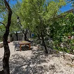 Σπίτι διακοπών Olive Garden-pool, Privacy & Parking