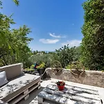 Σπίτι διακοπών Olive Garden-pool, Privacy & Parking