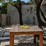 Σπίτι διακοπών Olive Garden-pool, Privacy & Parking