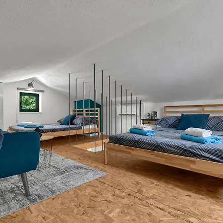 Olive Garden-pool, Privacy & Parking Tatil Evi Makarska