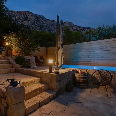 Olive Garden-pool, Privacy & Parking *