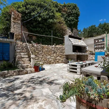 Olive Garden-pool, Privacy & Parking *