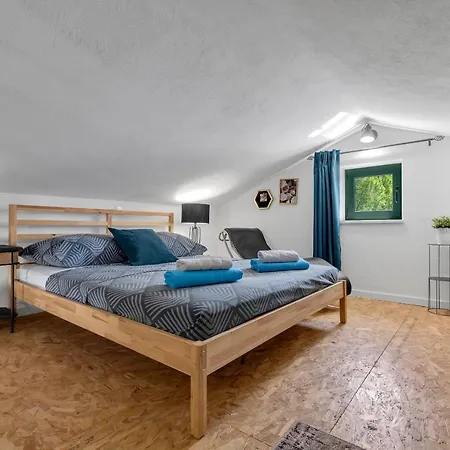 Olive Garden-pool, Privacy & Parking