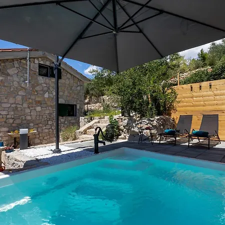 펜션 Olive Garden-pool, Privacy & Parking *