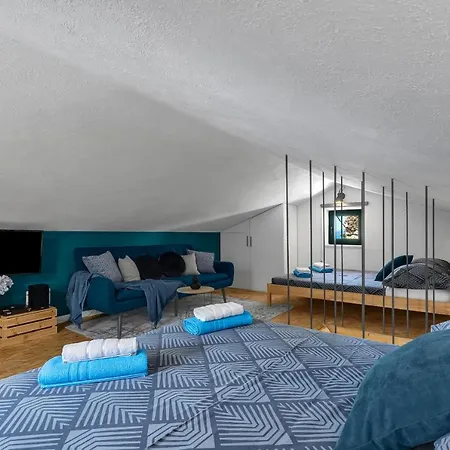 Olive Garden-pool, Privacy & Parking Makarska