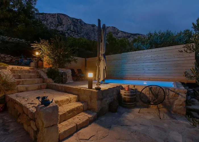 Olive Garden-pool, Privacy & Parking *