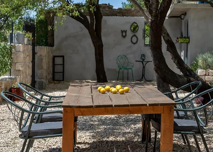 Σπίτι διακοπών Olive Garden-pool, Privacy & Parking