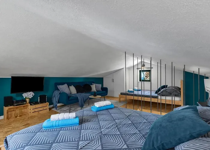 Olive Garden-pool, Privacy & Parking Makarska