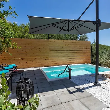 Olive Garden-pool, Privacy & Parking *