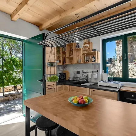 Olive Garden-pool, Privacy & Parking *