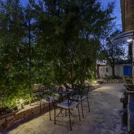 Olive Garden-pool, Privacy & Parking Σπίτι διακοπών